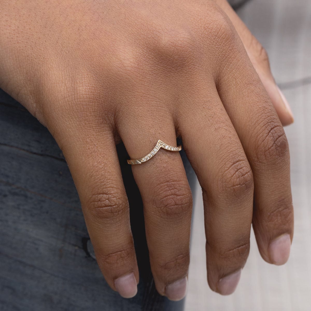 Peak Aurelia Champagne Diamond Band