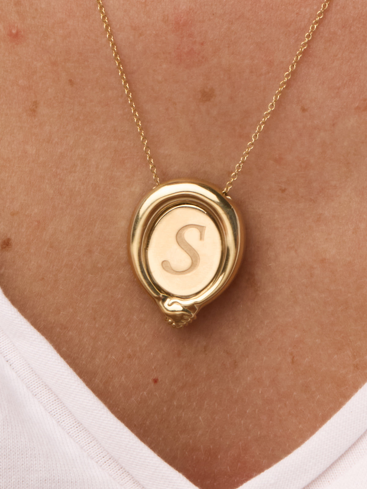 Hand in Hand Engraved Necklace